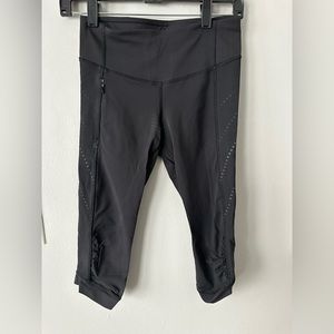 Lululemon reflective crop leggings